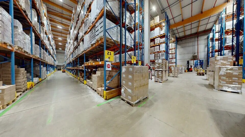 Local d'activités dans Brignais à vendre - Photo de l’immeuble – Image 3 sur 4