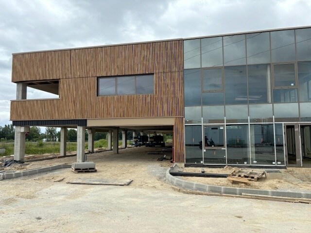 Industriel/Logistique dans Tremblay-en-France à vendre - Photo de l’immeuble – Image 2 sur 9