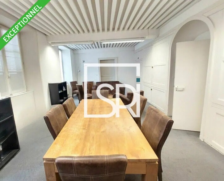 Bureau dans Riom à louer - Photo de l’immeuble – Image 1 sur 12