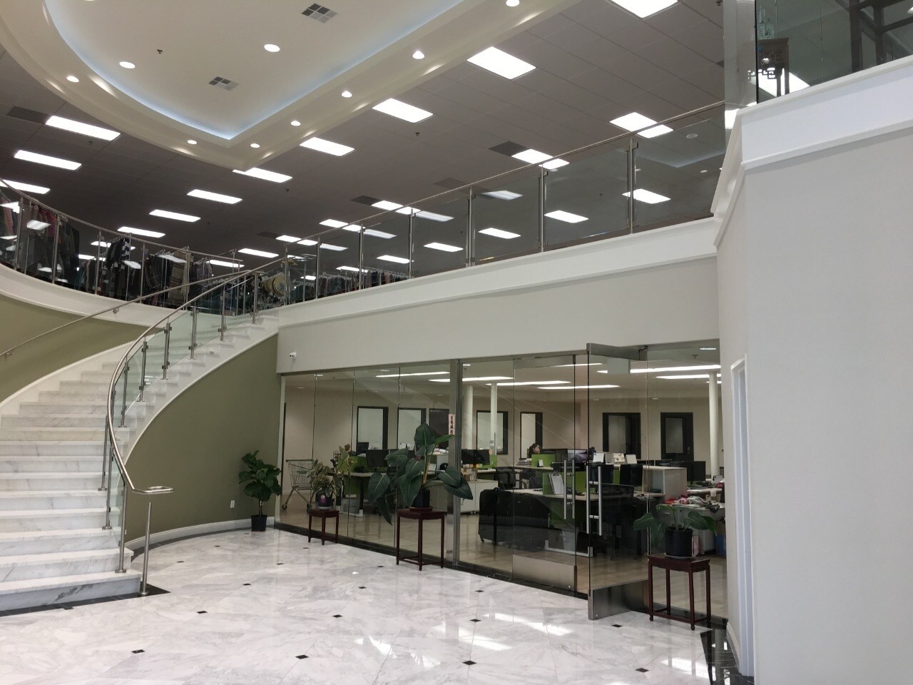 13825-13827 Benson Ave, Chino, CA à louer Photo intérieure– Image 1 sur 8