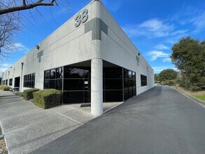 30-38 Executive Ct, Napa, CA à louer Photo de l’immeuble– Image 1 sur 10