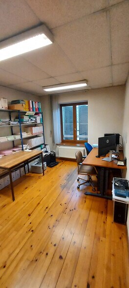 Bureau dans Bourg-en-Bresse à vendre - Photo de l’immeuble – Image 2 sur 2