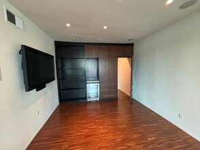 326 S Pacific Coast Hwy, Redondo Beach, CA à louer Photo de l’immeuble– Image 1 sur 8
