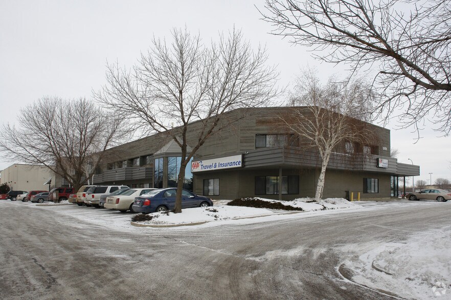 3701 W 49th St, Sioux Falls, SD à vendre - Photo de l’immeuble – Image 2 sur 15