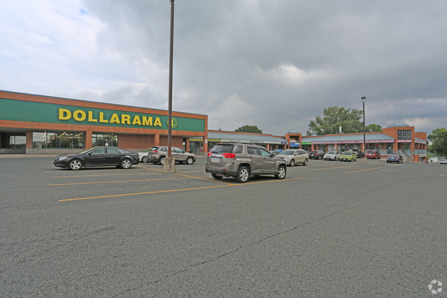 1840 Lansdowne St W, Peterborough, ON à louer - Photo de l’immeuble – Image 2 sur 3