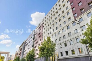 Plus de détails pour 24 Boulevard De Pesaro, Nanterre - Bureau à louer