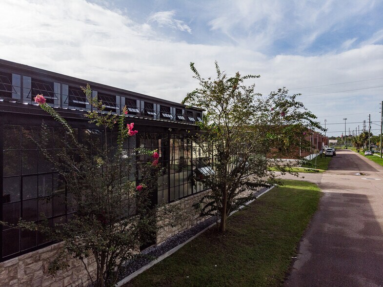 555 E 3rd St, Jacksonville, FL à louer - Photo de l’immeuble – Image 3 sur 28