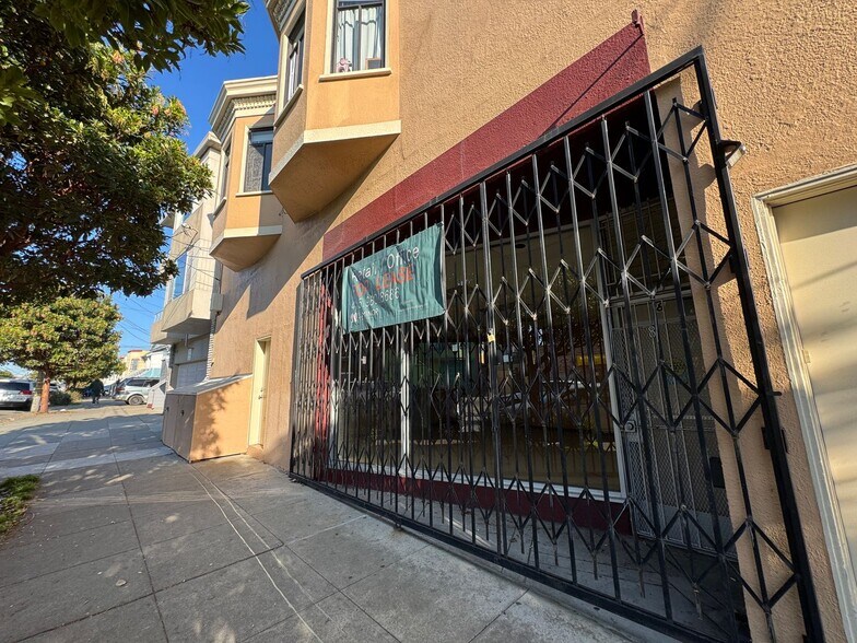 8 Niagara Ave, San Francisco, CA à louer - Photo de l’immeuble – Image 2 sur 15