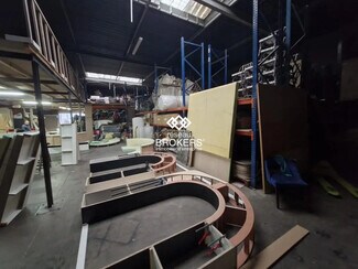 Plus de détails pour Industriel/Logistique à louer