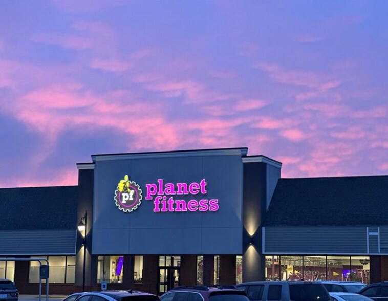 20-90 Frenchtown Rd, North Kingstown, RI à louer - Photo de l’immeuble – Image 3 sur 8