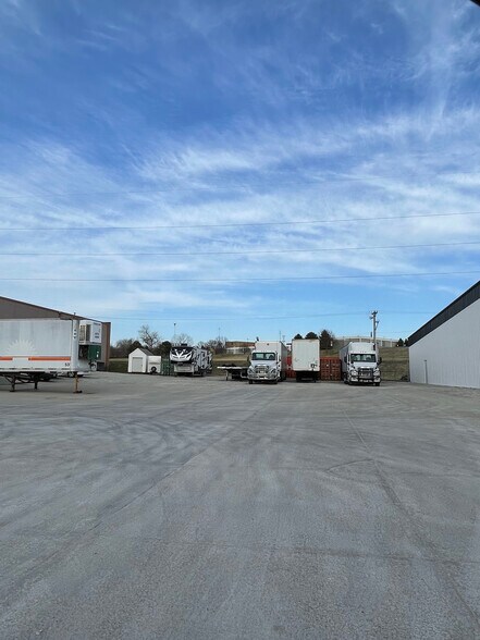 11805-11811 I St, Omaha, NE à louer - Photo de l’immeuble – Image 3 sur 9