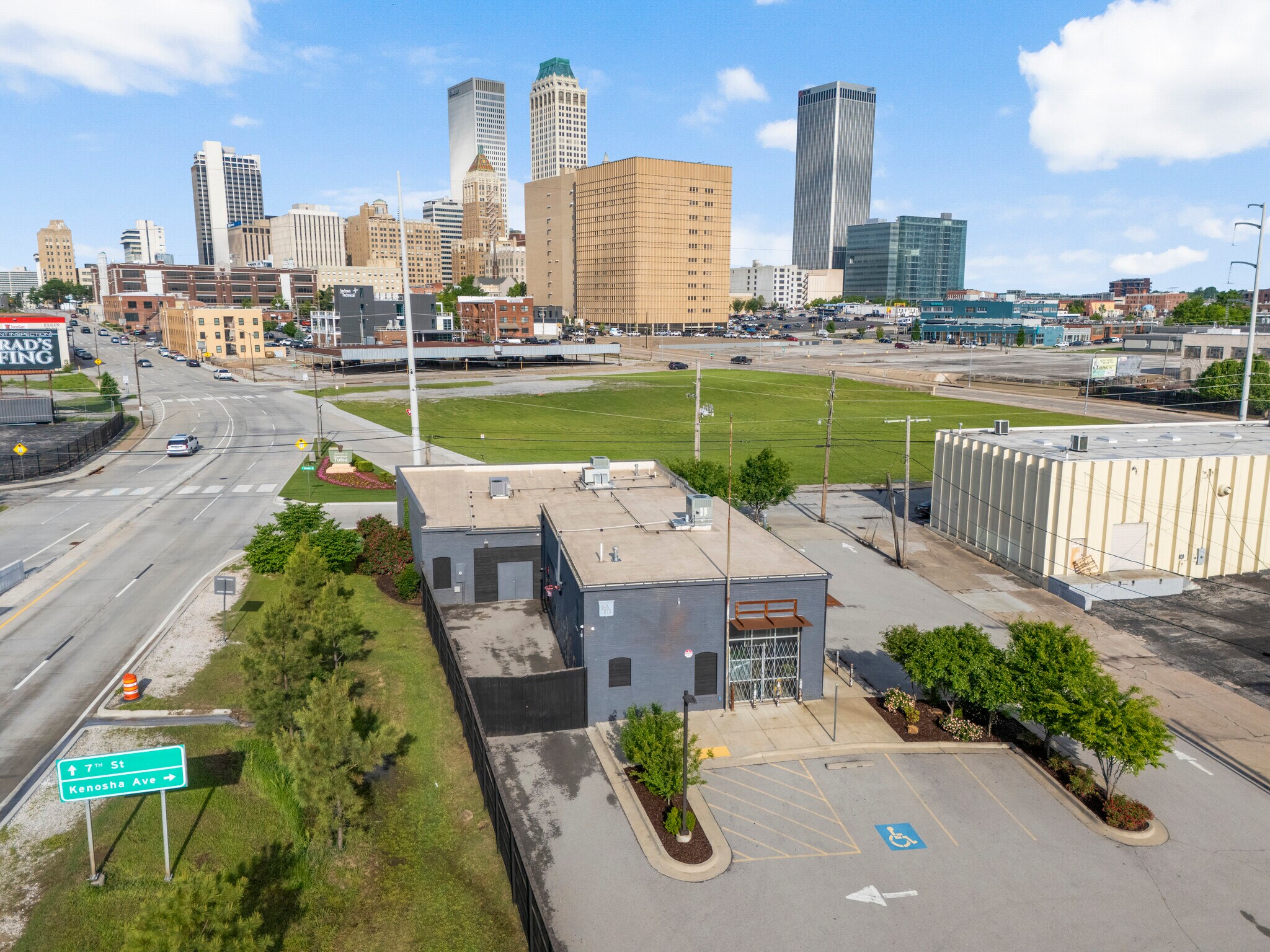 621 S Kenosha Ave, Tulsa, OK à vendre Photo de l’immeuble– Image 1 sur 85