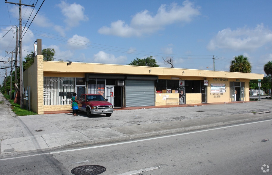 4848-4860 NW 7th Ave, Miami, FL à louer - Photo principale – Image 1 sur 4