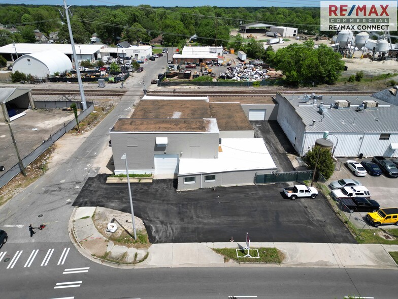 2850 Cromwell Rd, Norfolk, VA à louer - Photo de l’immeuble – Image 3 sur 37