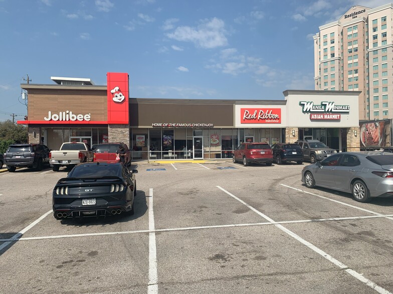 8001 Main St, Houston, TX à louer - Photo de l’immeuble – Image 2 sur 5