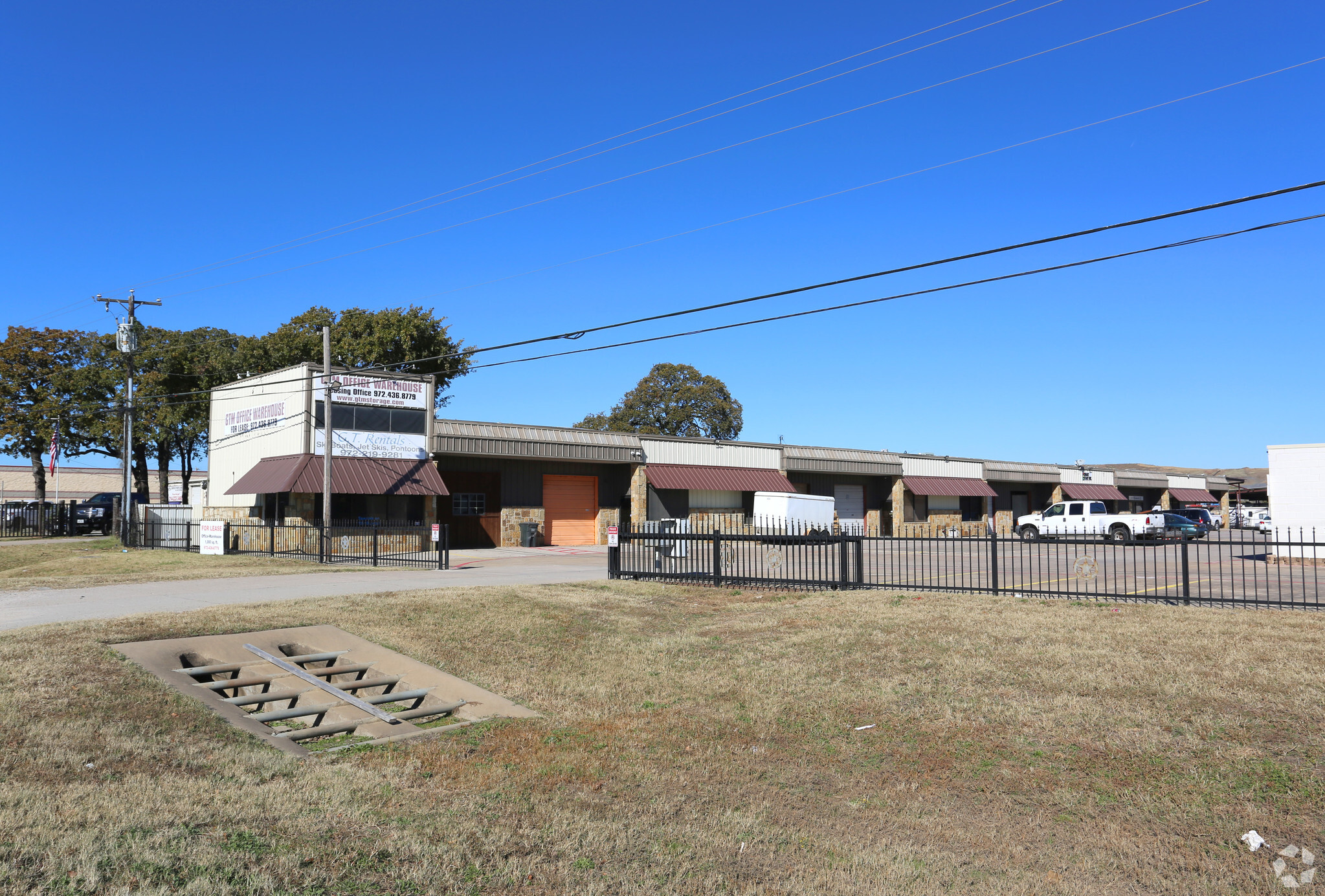 1047 E Highway 121, Lewisville, TX à louer Photo principale– Image 1 sur 14