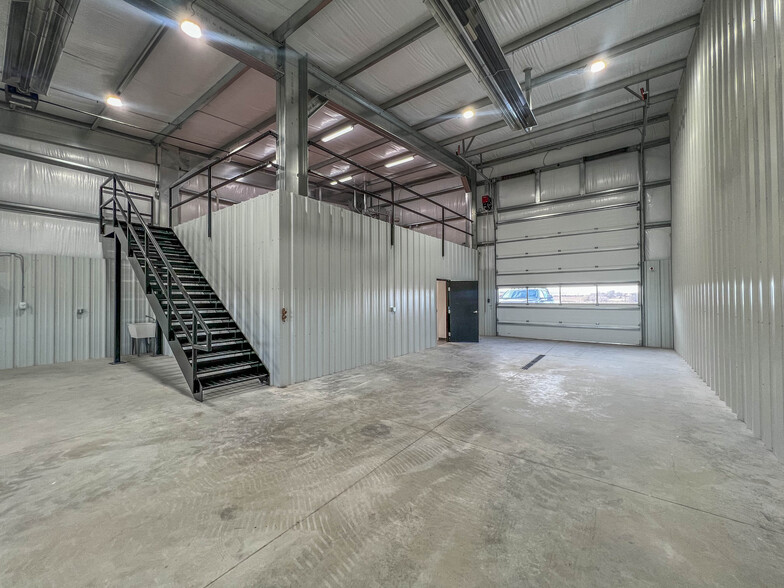 687 N Robertson Rd, Casper, WY à louer - Photo de l’immeuble – Image 3 sur 13
