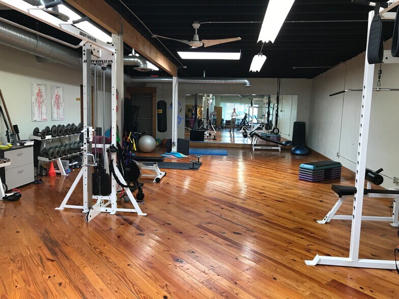 2433 Broad St, Chattanooga, TN à louer - Photo de l’immeuble – Image 2 sur 6