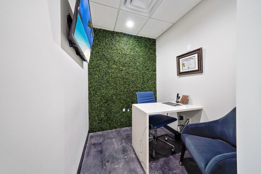 530 NW 54th St, Miami, FL à louer - Photo intérieure – Image 3 sur 38