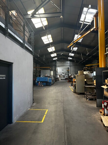 Industriel/Logistique dans Clermont-Ferrand à vendre - Photo intérieure – Image 3 sur 5