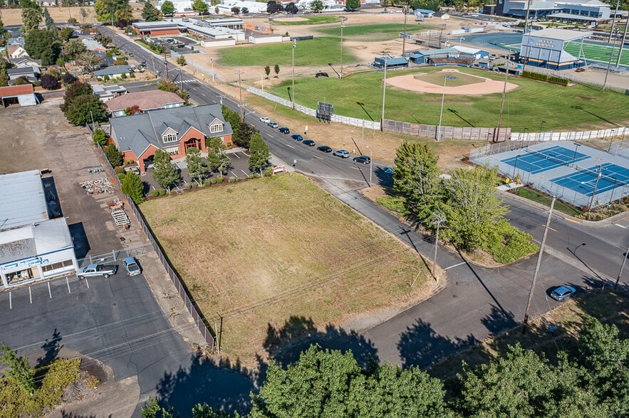 1040 24th Ave SW, Albany, OR à vendre - Aérien – Image 2 sur 8