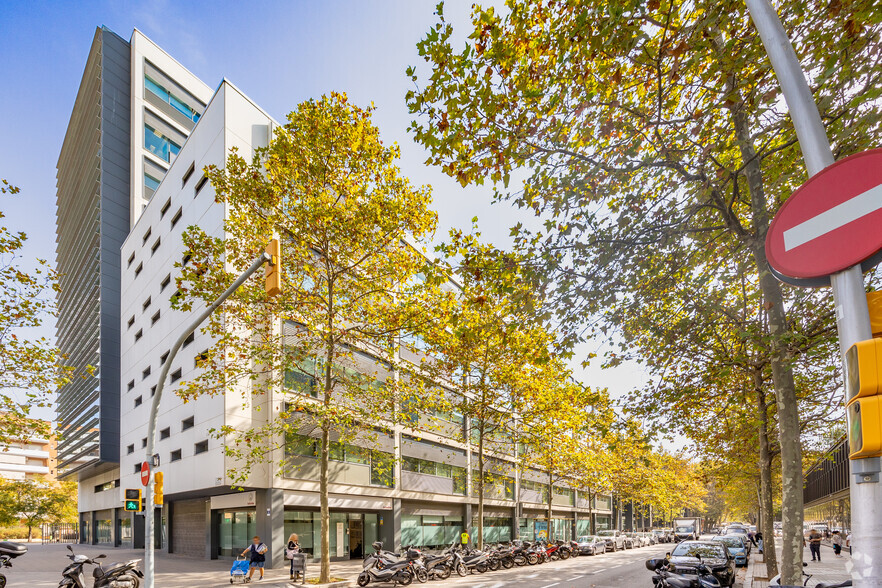 Carrer De La Llacuna, 56-70, Barcelone, Barcelona à louer - Photo de l’immeuble – Image 1 sur 3