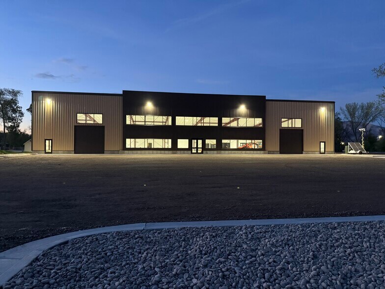 1750 1700 S, West Haven, UT à louer - Photo principale – Image 1 sur 10