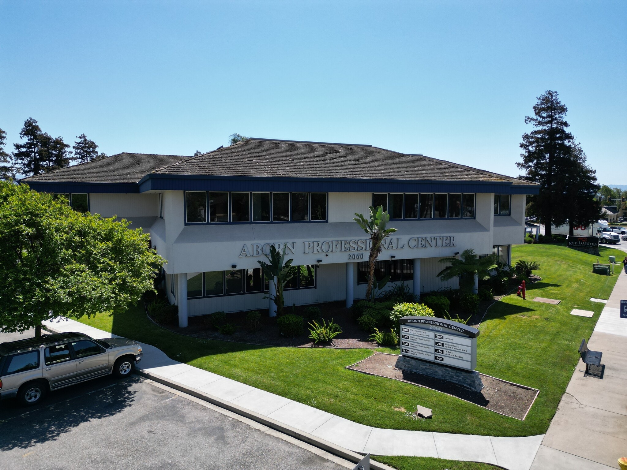 2060 Aborn Rd, San Jose, CA à louer Photo de l’immeuble– Image 1 sur 8