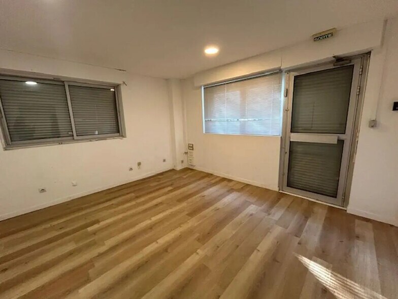 Local d’activités dans Saint-Nazaire à louer - Photo intérieure – Image 3 sur 10