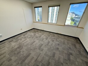 2270 Kalakaua Ave, Honolulu, HI à louer Photo intérieure– Image 2 sur 4
