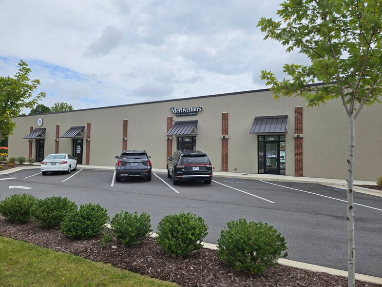 420 Chaney Ave, Jacksonville, NC à louer - Photo de l’immeuble – Image 3 sur 9