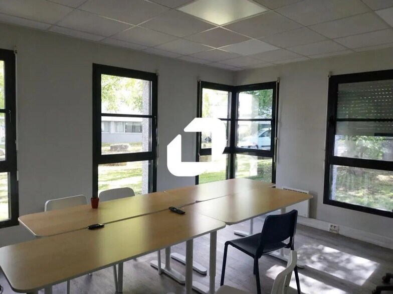 Bureau dans Saint-Herblain à louer - Photo de l’immeuble – Image 3 sur 7