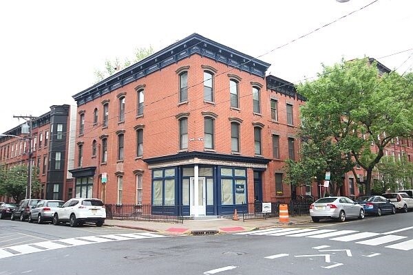 1000 Park Ave, Hoboken, NJ à vendre - Photo de l’immeuble – Image 1 sur 5