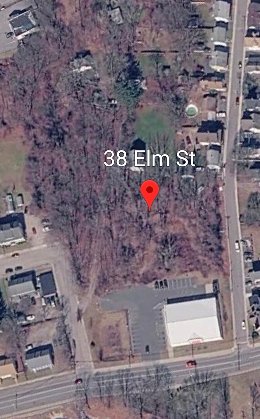 38 Elm St, Willimantic, CT à vendre Photo principale– Image 1 sur 4
