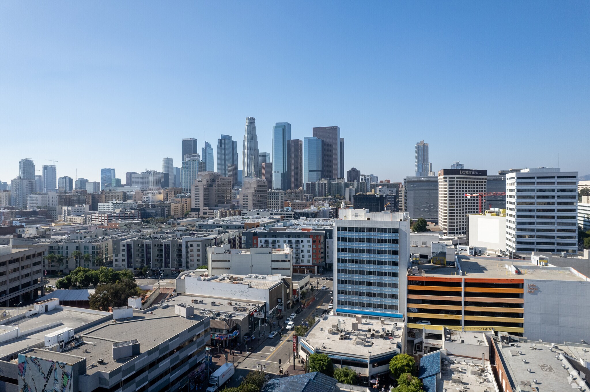 319 E 2nd St, Los Angeles, CA à louer Aérien– Image 1 sur 12