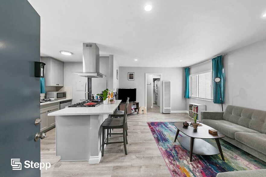 433 Nebraska Ave, Long Beach, CA à vendre - Photo de l’immeuble – Image 2 sur 19