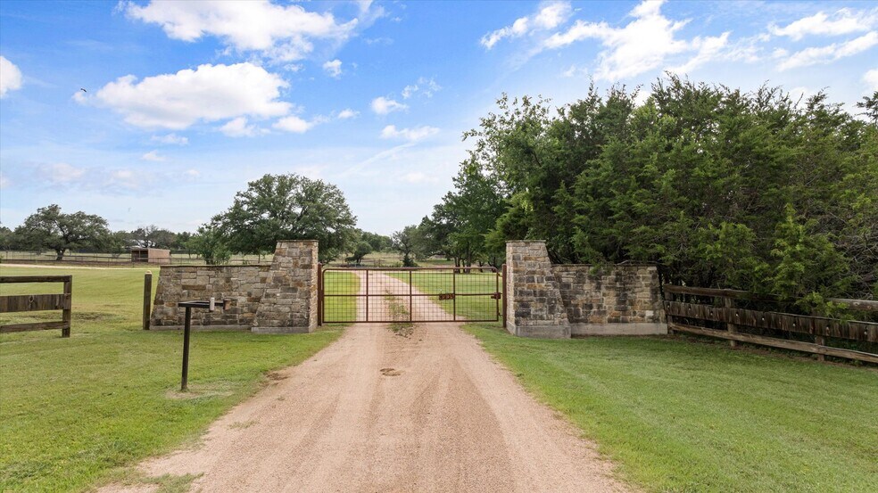 1904 Floyd Rd, Weatherford, TX à vendre - Photo de l’immeuble – Image 2 sur 78