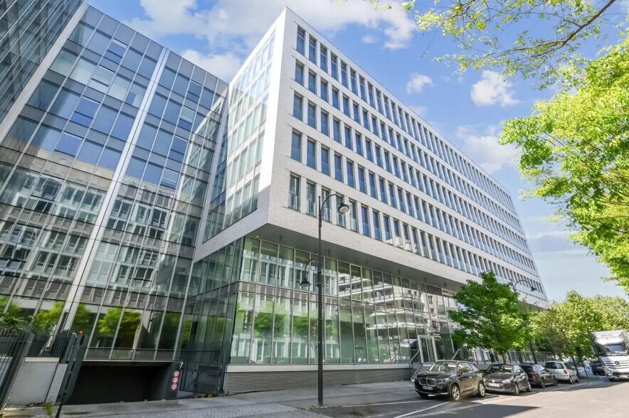 7-9 Rue Henri Sainte Claire Deville, Rueil-Malmaison à louer - Photo de l’immeuble – Image 1 sur 15