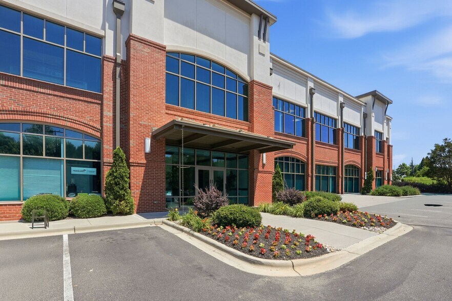 1245 Rosemont Dr, Indian Land, SC à louer - Photo de l’immeuble – Image 1 sur 36