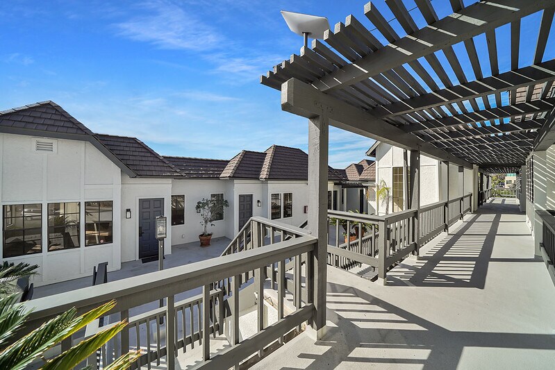 471 N Old Newport Blvd, Newport Beach, CA à louer - Photo de l’immeuble – Image 3 sur 3