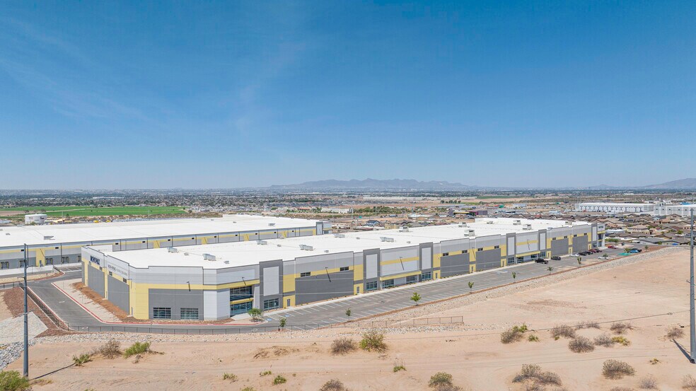 Gateway Blvd W, El Paso, TX à louer - Vidéo sur l’annonce professionnelle – Image 3 sur 15