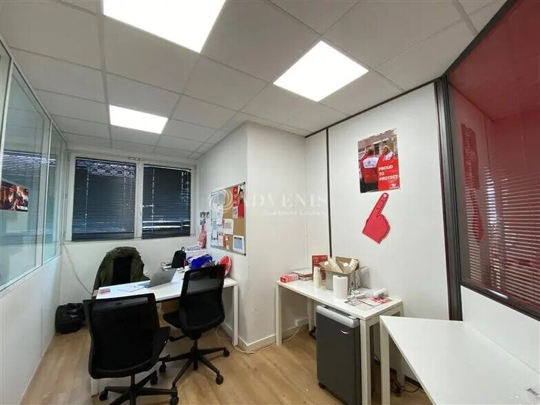 Bureau dans Créteil à louer - Photo de l’immeuble – Image 3 sur 10