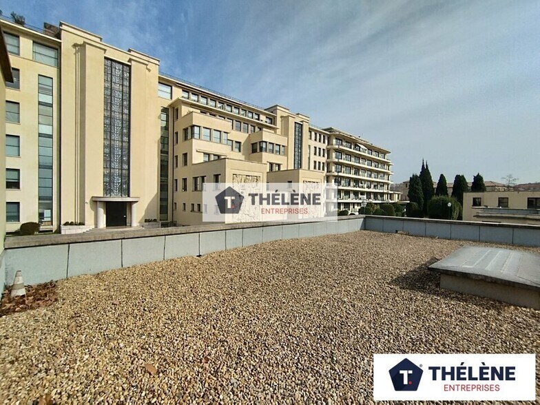 Bureau dans Montpellier à louer - Photo de l’immeuble – Image 3 sur 11