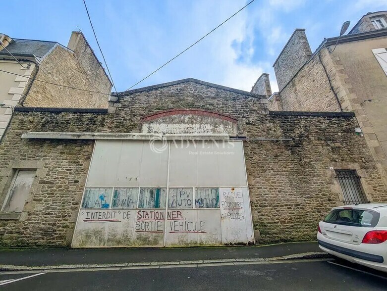 Local d'activités dans Dinan à vendre - Photo de l’immeuble – Image 2 sur 7