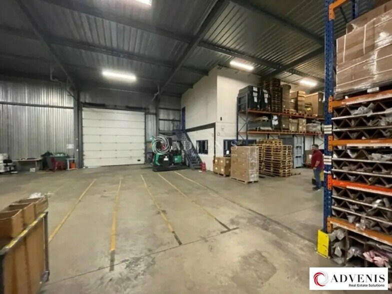 Local d'activités dans Blanquefort à vendre - Photo de l’immeuble – Image 2 sur 8