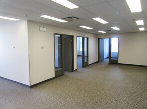 2002 Victoria Av, Regina, SK à louer Photo intérieure– Image 2 sur 7