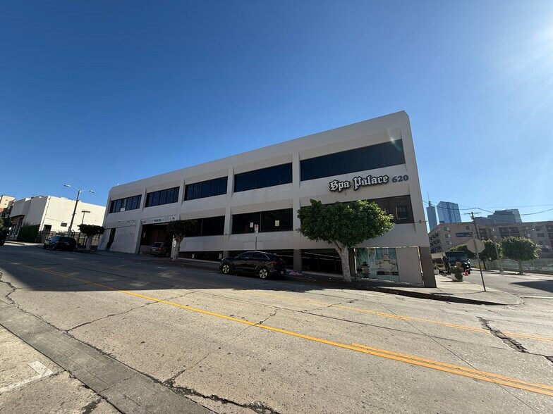 620 S Union Ave, Los Angeles, CA à vendre - Photo de l’immeuble – Image 1 sur 15