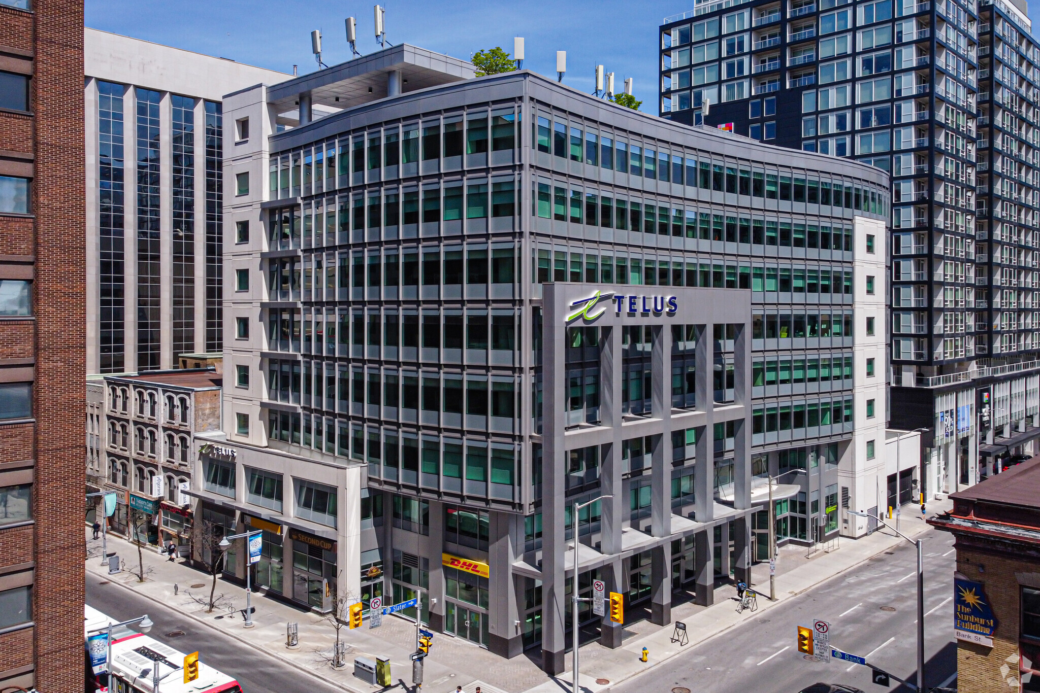 209-215 Slater St, Ottawa, ON à louer Photo principale– Image 1 sur 5