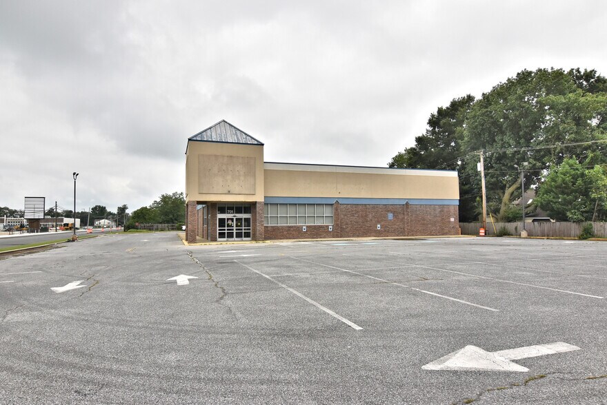 701 Atlanta Rd, Seaford, DE à louer - Photo de l’immeuble – Image 2 sur 63