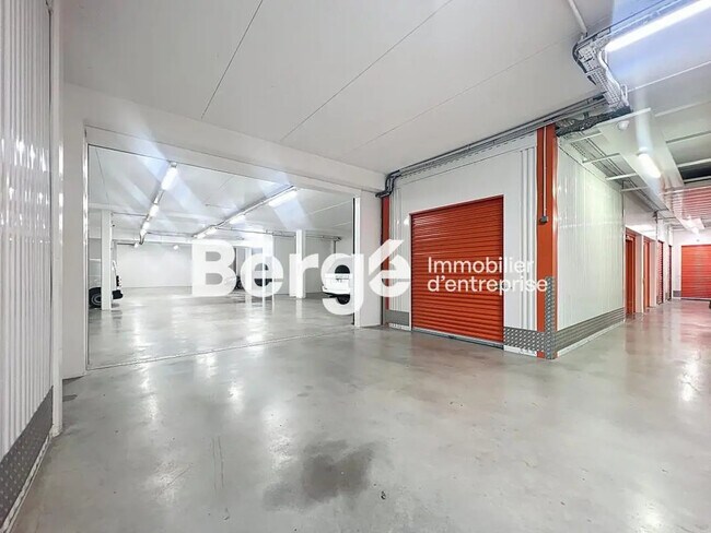 Plus de détails pour Industriel/Logistique à louer